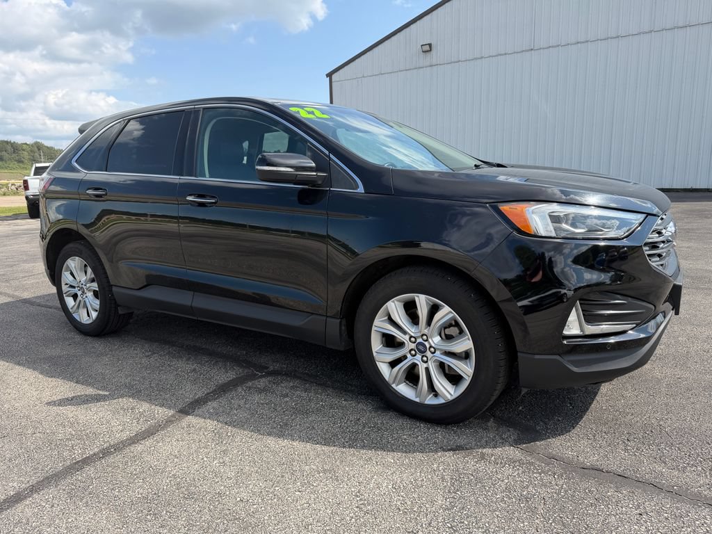 Used 2022 Ford Edge Titanium w/ Equipment Group 301A AWD/4WD image 3