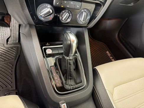 Used 2015 Volkswagen Jetta Sport image 18