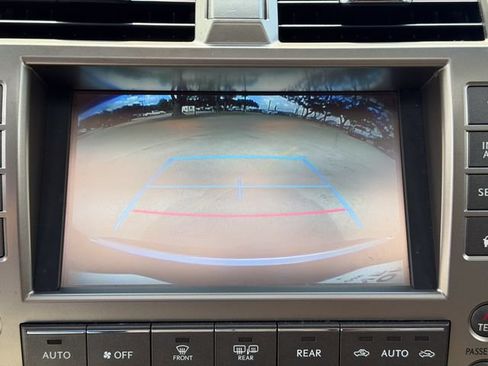 Used 2015 Lexus GX 460 w/ Premium Package AWD/4WD image 15