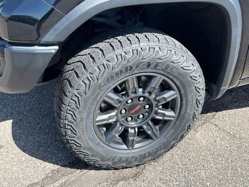 Used 2024 GMC Sierra 1500 AT4X AWD/4WD image 10
