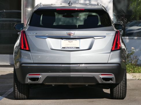 Certified 2023 Cadillac XT5 Premium Luxury FWD image 4
