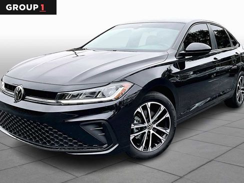 Used 2025 Volkswagen Jetta Sport image 1