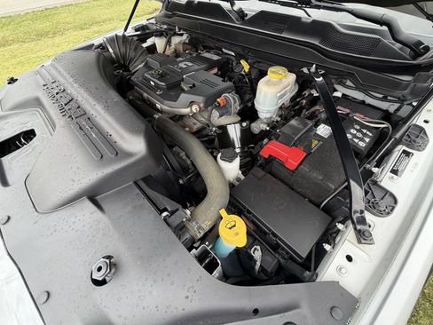 Used 2020 RAM 5500 Tradesman w/ Chrome Appearance Group image 22