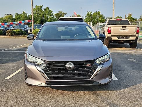 Used 2024 Nissan Sentra SR w/ SR Premium Package FWD image 2
