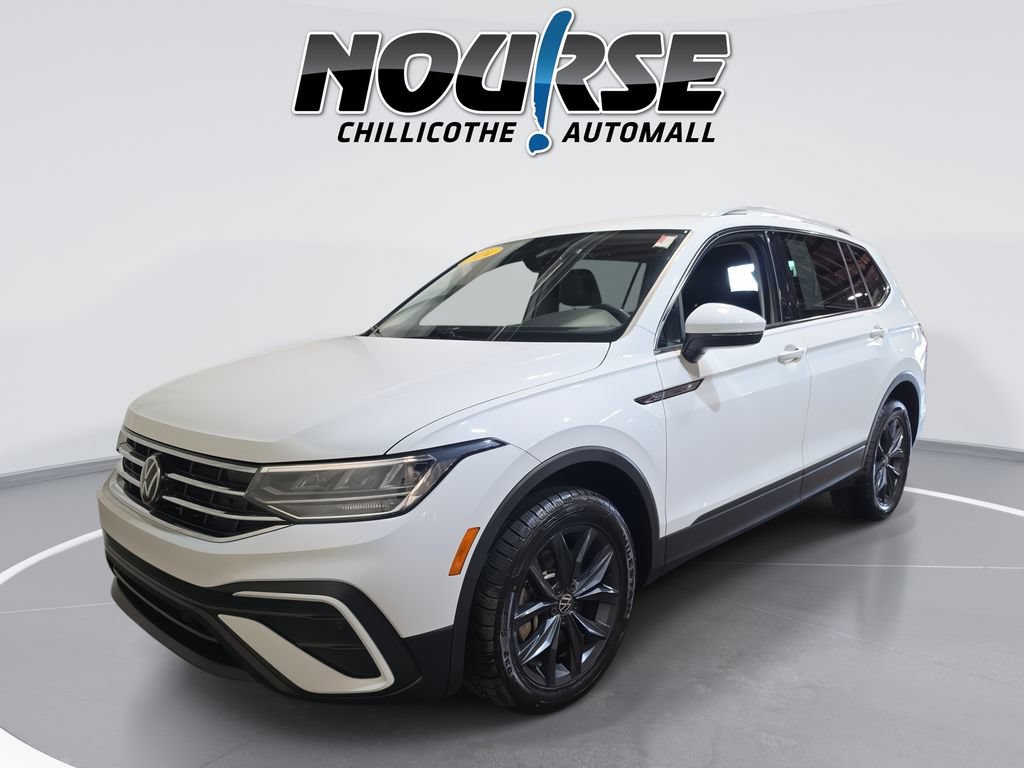 Used 2024 Volkswagen Tiguan SE FWD image 1