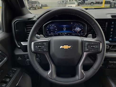 Used 2025 Chevrolet Silverado 1500 High Country image 18