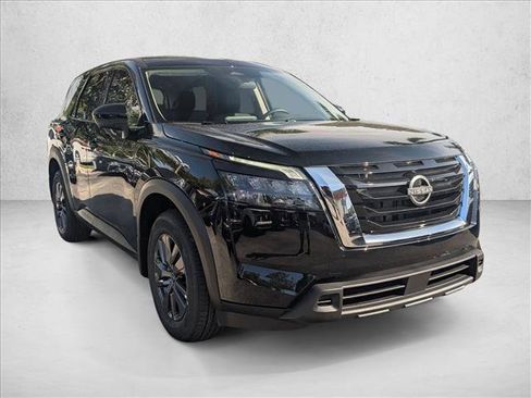 New 2025 Nissan Pathfinder S image 6