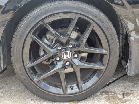 Used 2023 Honda Civic Sport image 9