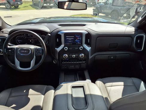Used 2021 GMC Sierra 1500 SLT AWD/4WD image 10