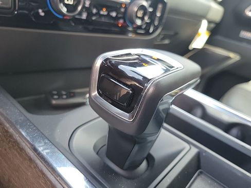 Used 2023 Chevrolet Silverado 1500 High Country w/ Technology Package image 27