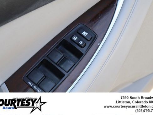 Used 2011 Lexus ES 350 image 24