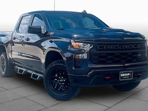 Used 2022 Chevrolet Silverado 1500 Custom Trail Boss AWD/4WD image 3