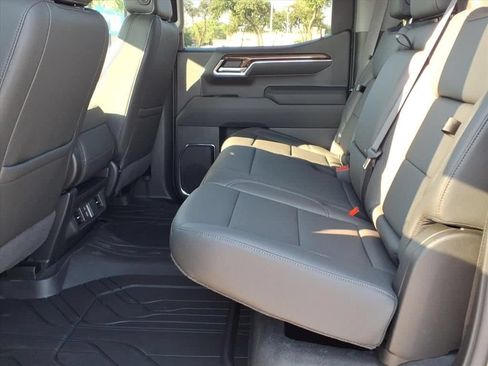 Used 2026 Chevrolet Silverado 1500 LT w/ Safety Package RWD image 20