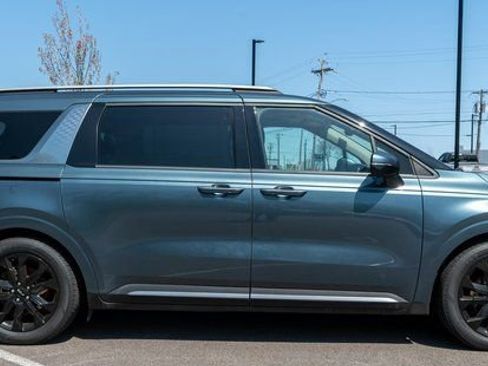Used 2024 Kia Carnival SX Prestige FWD image 5