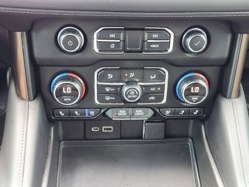 Used 2021 Chevrolet Tahoe High Country w/ Premium Package RWD image 20