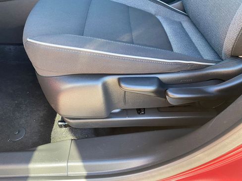 Used 2025 Chevrolet TrailBlazer LT image 24