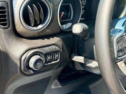Used 2020 Jeep Wrangler Unlimited Sahara w/ Safety Group AWD/4WD image 11