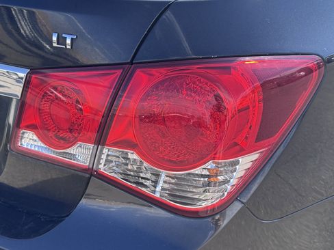 Used 2011 Chevrolet Cruze LT FWD image 34