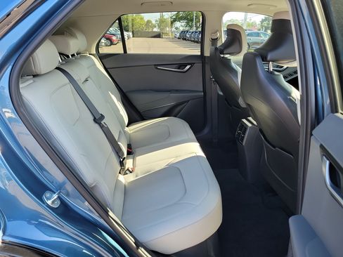 Certified 2023 Kia Niro EX Touring FWD image 12