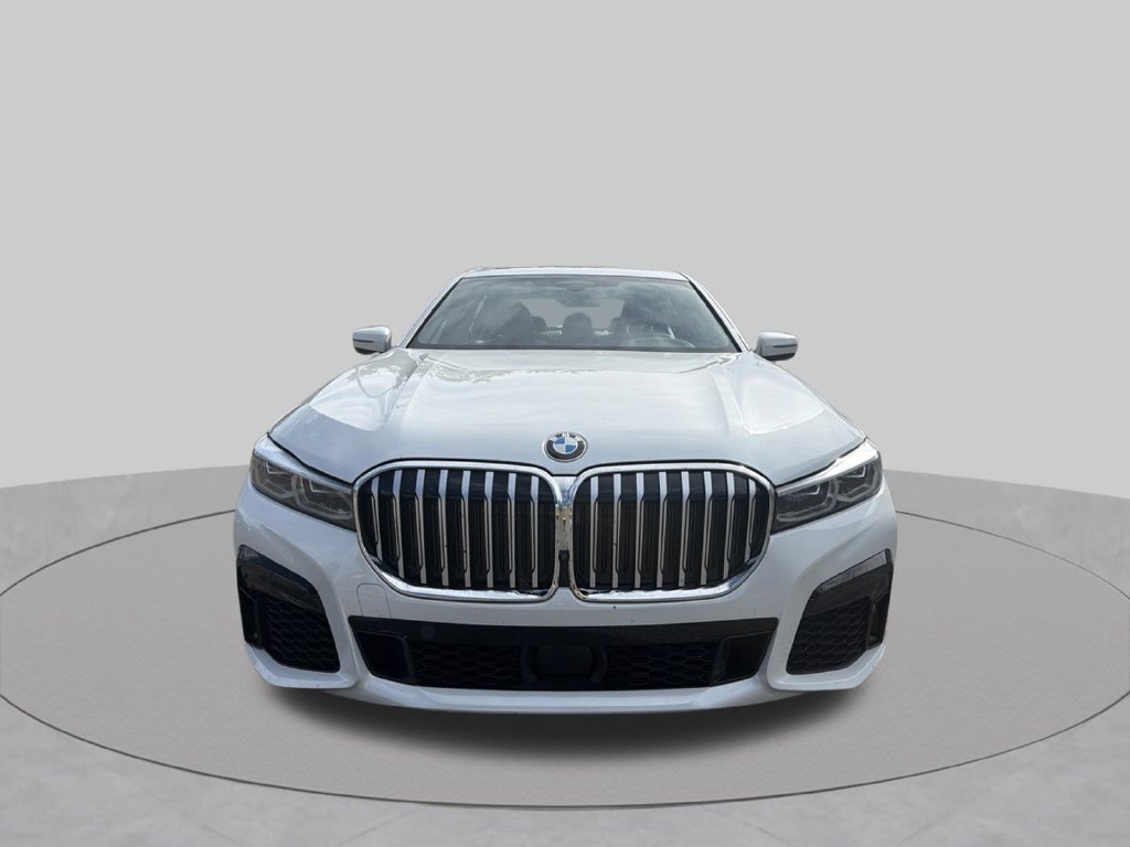 Used 2022 BMW 740i xDrive w/ M Sport Package AWD/4WD image 11