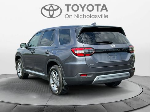 Used 2025 Honda Pilot EX-L image 4