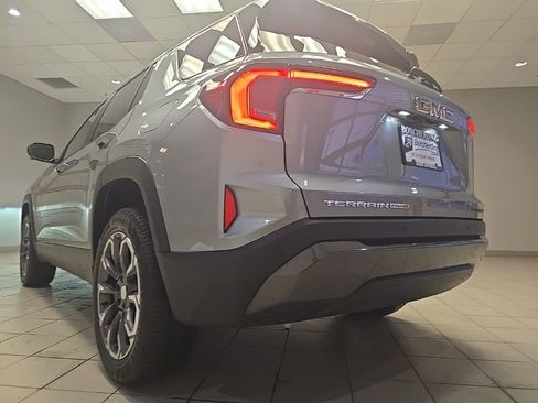 Used 2026 GMC Terrain Elevation w/ Elevation Premium Package image 25