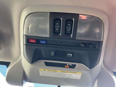 Used 2020 Subaru Crosstrek 2.0i Limited w/ Moonroof Package w/Navigation image 30