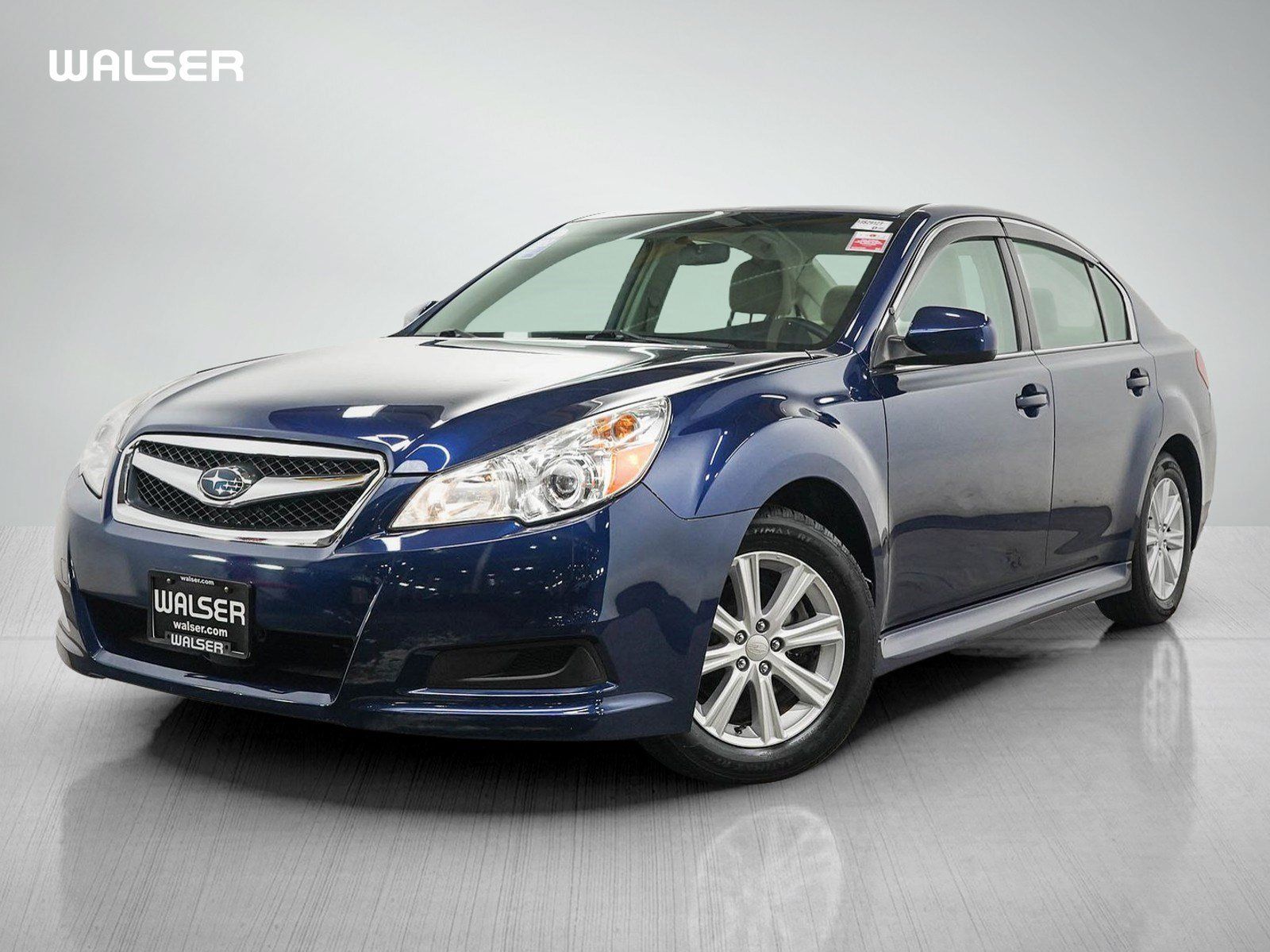 Used 2010 Subaru Legacy 2.5i Premium AWD/4WD image 1