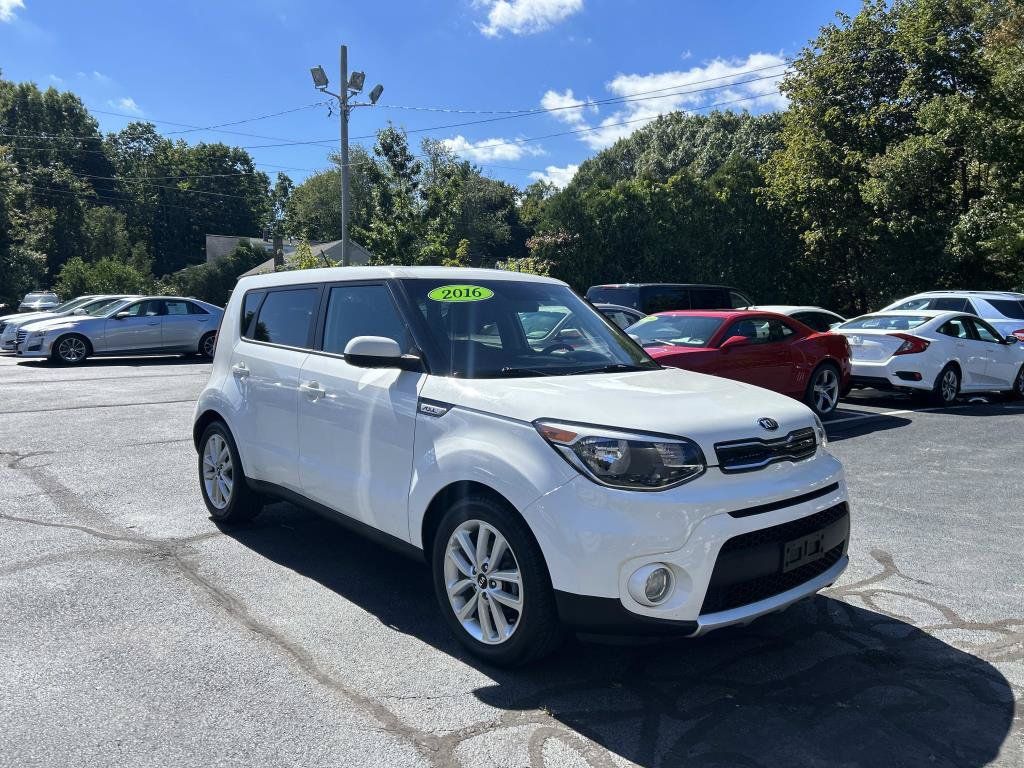 Used 2017 Kia Soul + FWD image 1
