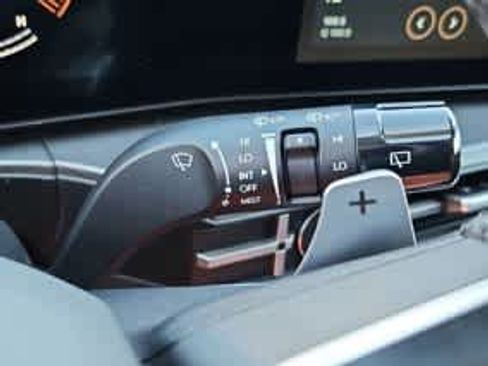 Used 2025 Hyundai Santa Fe SEL AWD/4WD image 30