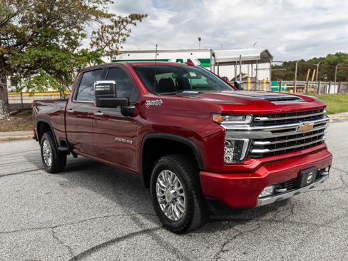 Used 2023 Chevrolet Silverado 2500 High Country w/ Z71 Off-Road Package image 9