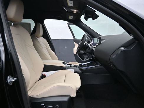 Certified 2025 BMW X3 xDrive30i w/ Premium Package image 19