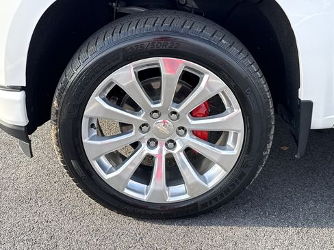 Used 2021 Chevrolet Silverado 1500 High Country w/ Technology Package image 12