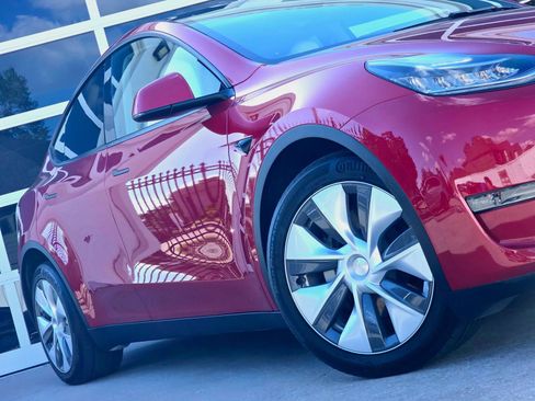 Used 2023 Tesla Model Y Long Range AWD/4WD image 8