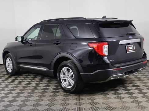 Used 2023 Ford Explorer XLT w/ Equipment Group 202A image 9