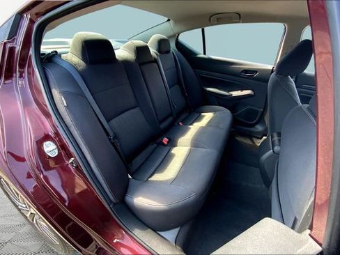 Used 2024 Nissan Altima 2.5 SV image 17