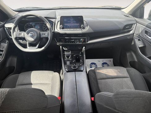Used 2024 Nissan Rogue SV AWD/4WD image 10