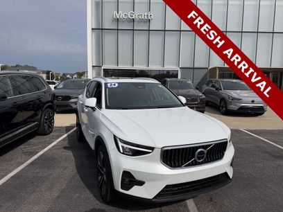 Used 2024 Volvo XC40 B5 Plus w/ Protection Package Premier