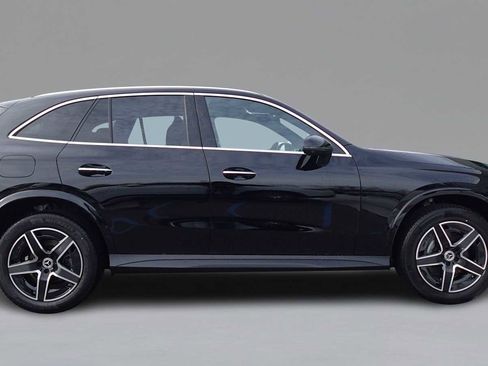 Used 2026 Mercedes-Benz GLC 300 4MATIC image 4