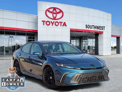 Used 2025 Toyota Camry SE w/ Convenience Package