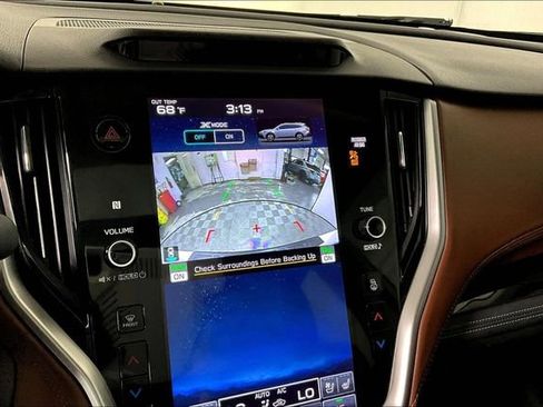 Used 2022 Subaru Outback Touring image 21