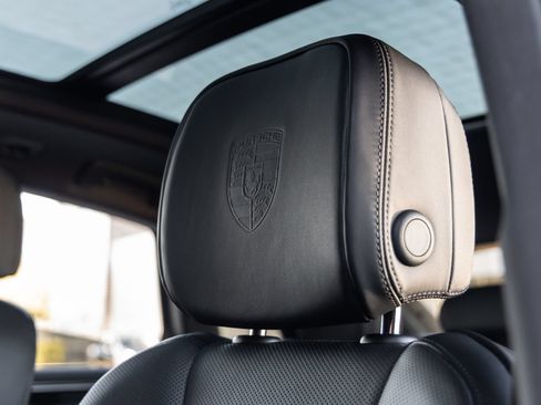 Certified 2026 Porsche Macan AWD/4WD image 26