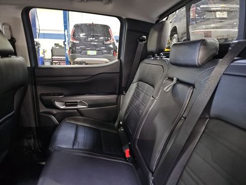 Used 2024 Ford Ranger Lariat w/ Trailer Tow Package image 23