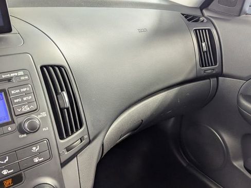 Used 2009 Hyundai Elantra image 24