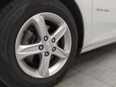 Used 2023 Chevrolet Malibu LS FWD image 31