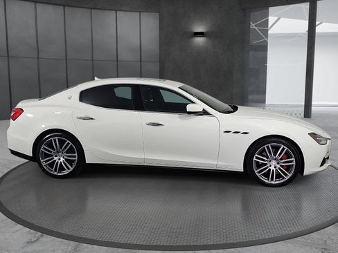 Used 2015 Maserati Ghibli RWD image 4
