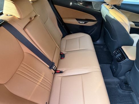 Used 2025 Lexus NX 250 FWD w/ Towing Package (2000 Lbs) image 38
