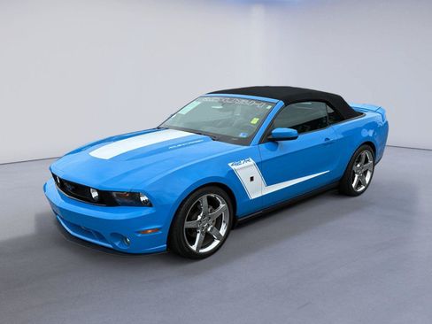 Used 2010 Ford Mustang GT RWD image 7