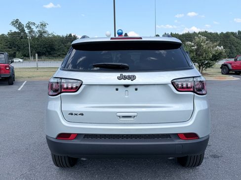New 2026 Jeep Compass Latitude AWD/4WD image 8