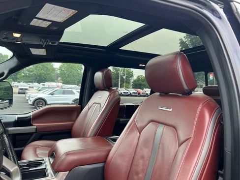 Used 2022 Ford F350 Platinum AWD/4WD image 4